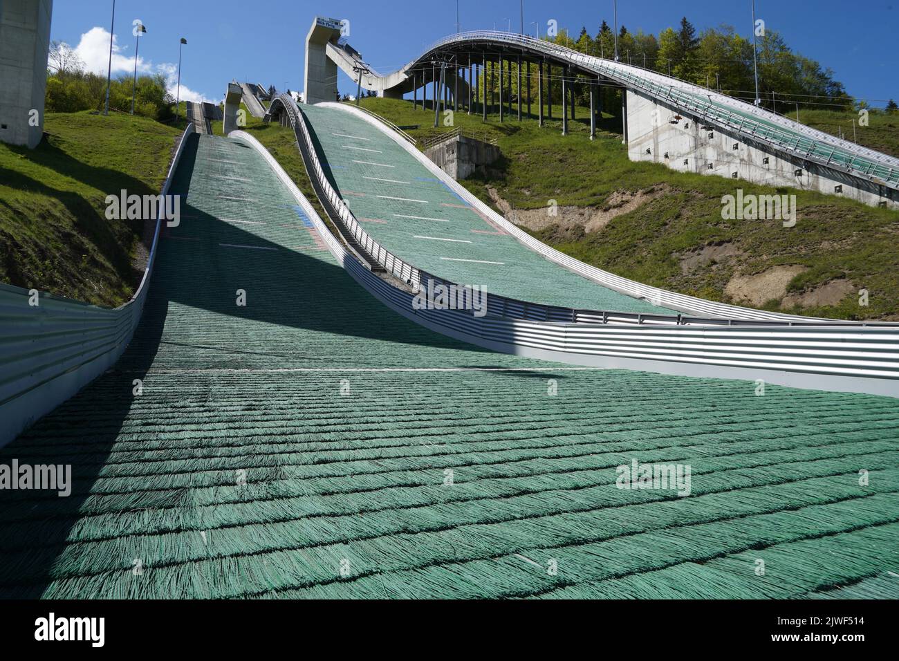 Vue rapprochée sur la zone d'atterrissage du site national de saut à ski de Suisse à Eschbach, Einsiedeln. Banque D'Images