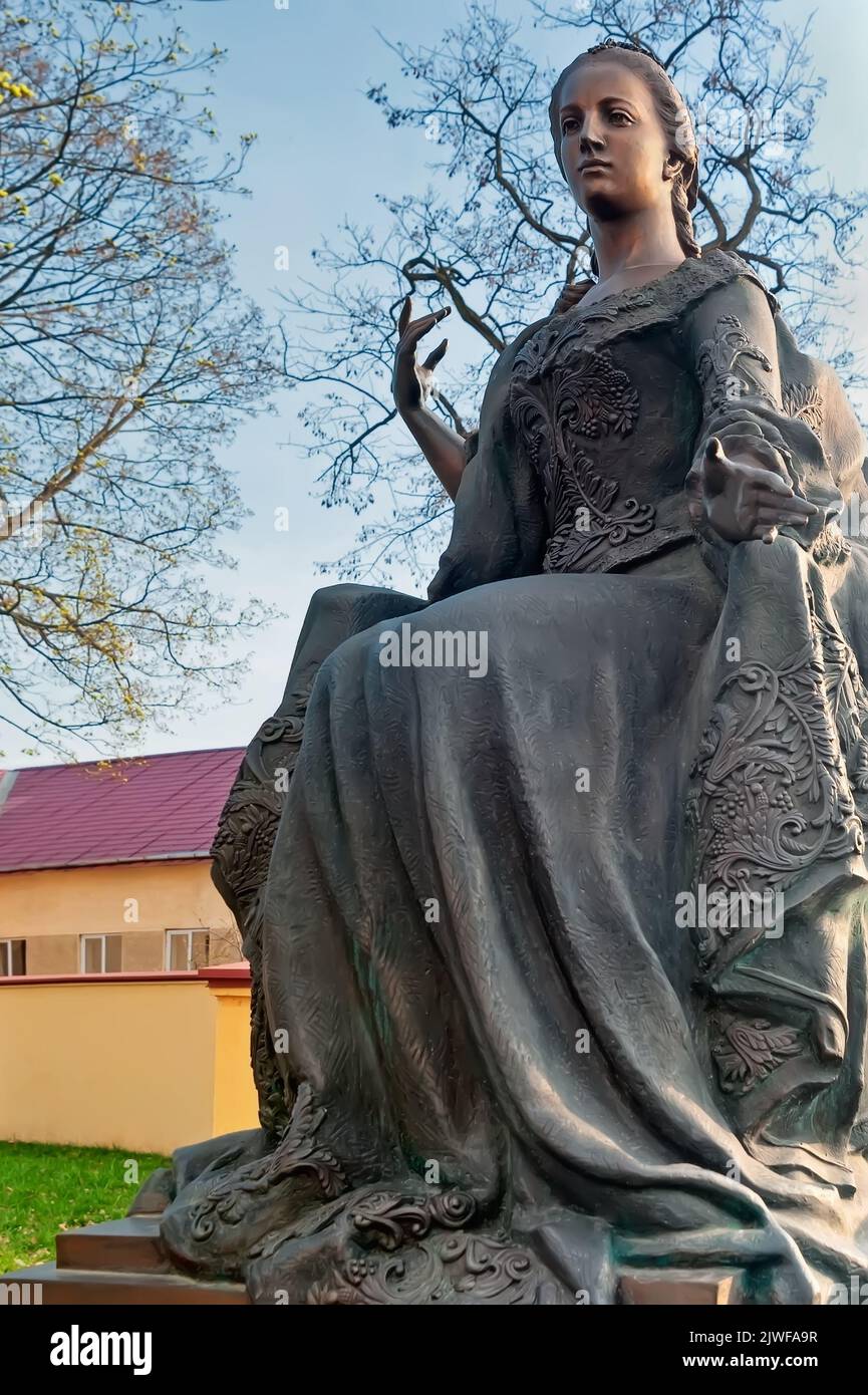 Le monument de l'impératrice Maria Theresia présenté au public en mai 2013 dans le jardin du même nom à Uzhhorod, en Ukraine Banque D'Images