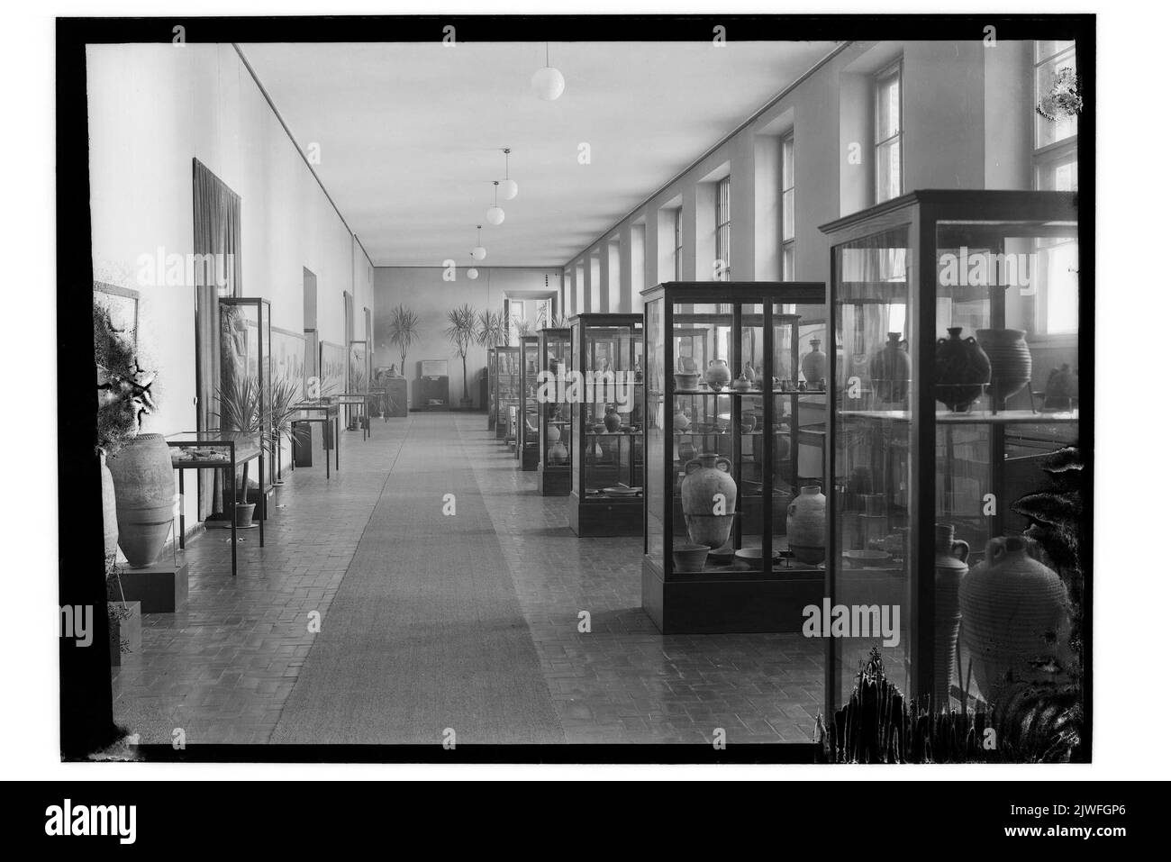 Muzeum Narodowe W Warszawie. Wystawa wykopalisk egipskich Uniwersyteu Józefa Piłsudskiego (28 IX - 28 XI 1937). Fragment ekspozycji. Tomaszewska, Zofia (1909-2003), photographe Banque D'Images