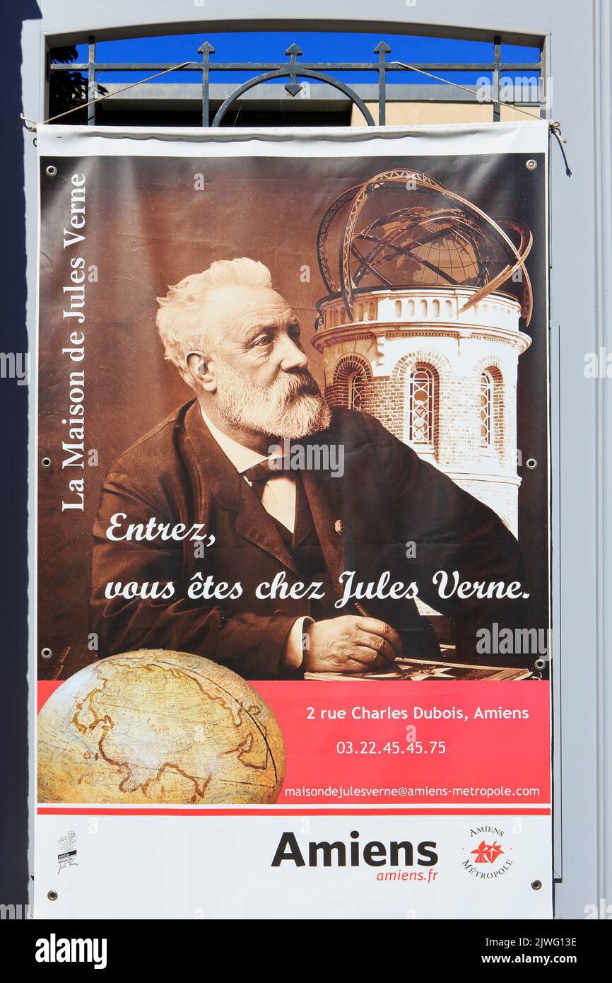 Affiche à l'entrée de l'ancien domicile de l'auteur français Jules Verne (1828-1905) à Amiens (somme), France Banque D'Images