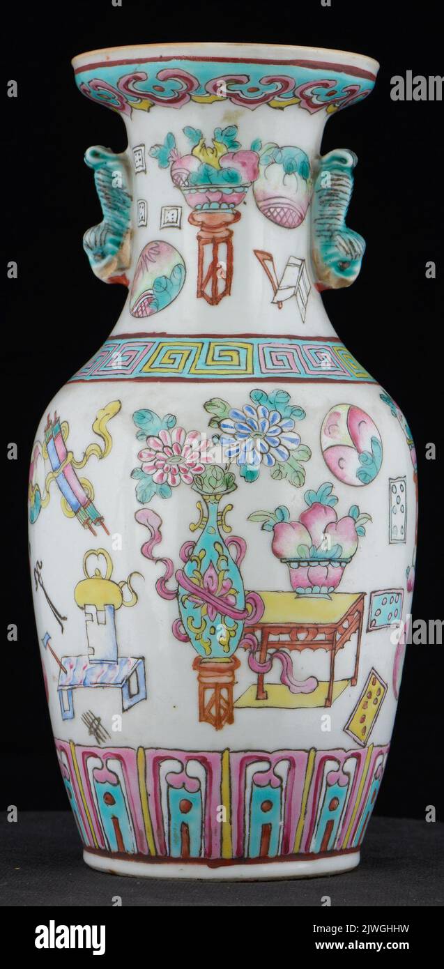 Petit vase ovoïde avec deux poignées. Inconnu, artisan Banque D'Images