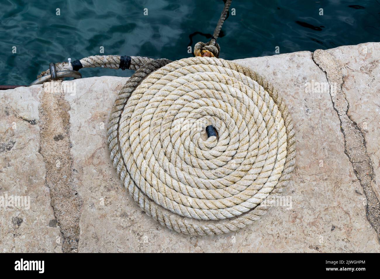 Près de la parfaite bobine de corde nautique dans la vieille ville de Rovinj - Croatie Banque D'Images