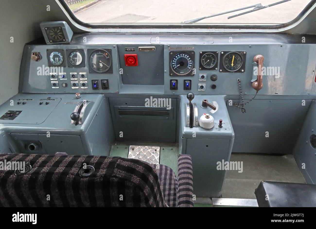 Intérieur du prototype de train inclinable British Rail, APT 1979 - Advanced Passenger train - Crewe, Cheshire, Angleterre, Royaume-Uni Banque D'Images