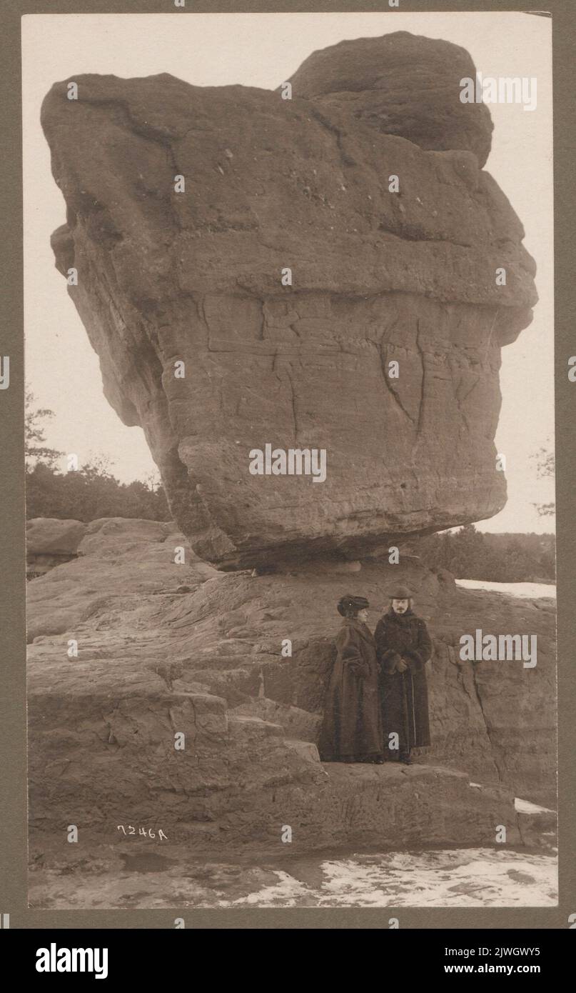 Helena (1856-1934) et Ignacy Jan (1860-1941) Paderewski au Balanced Rock au Garden of the Gods à Colorado Springs (États-Unis). Goerke, Paul & son (Manitou, Colorado ; vers 1890-1907 ; zakład fotograficzny), studio photo Banque D'Images