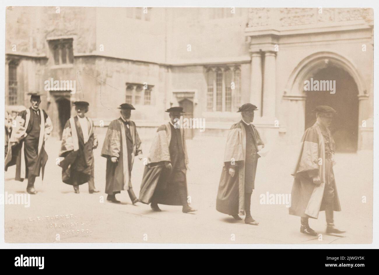 Ignacy Jan Paderewski (1860-1941) dans la cour du collège d'Oxford en cas de fourniture du docteur honoris causa titre en droit de l'Université d'Oxford, mai 1919. Turner, E.E. (fl. ca 1920), photographe Banque D'Images