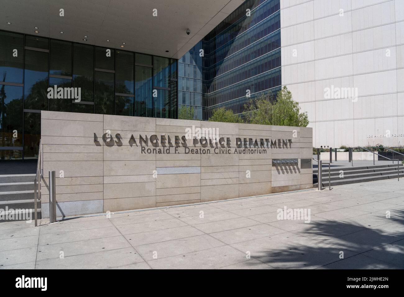 Los Angeles, CA, États-Unis - 11 juillet 2022 : quartier général du Département de police de Los Angeles (LAPD) au Ronald F. Deaton Civic Auditorium à Los Angeles, CA, États-Unis. Banque D'Images