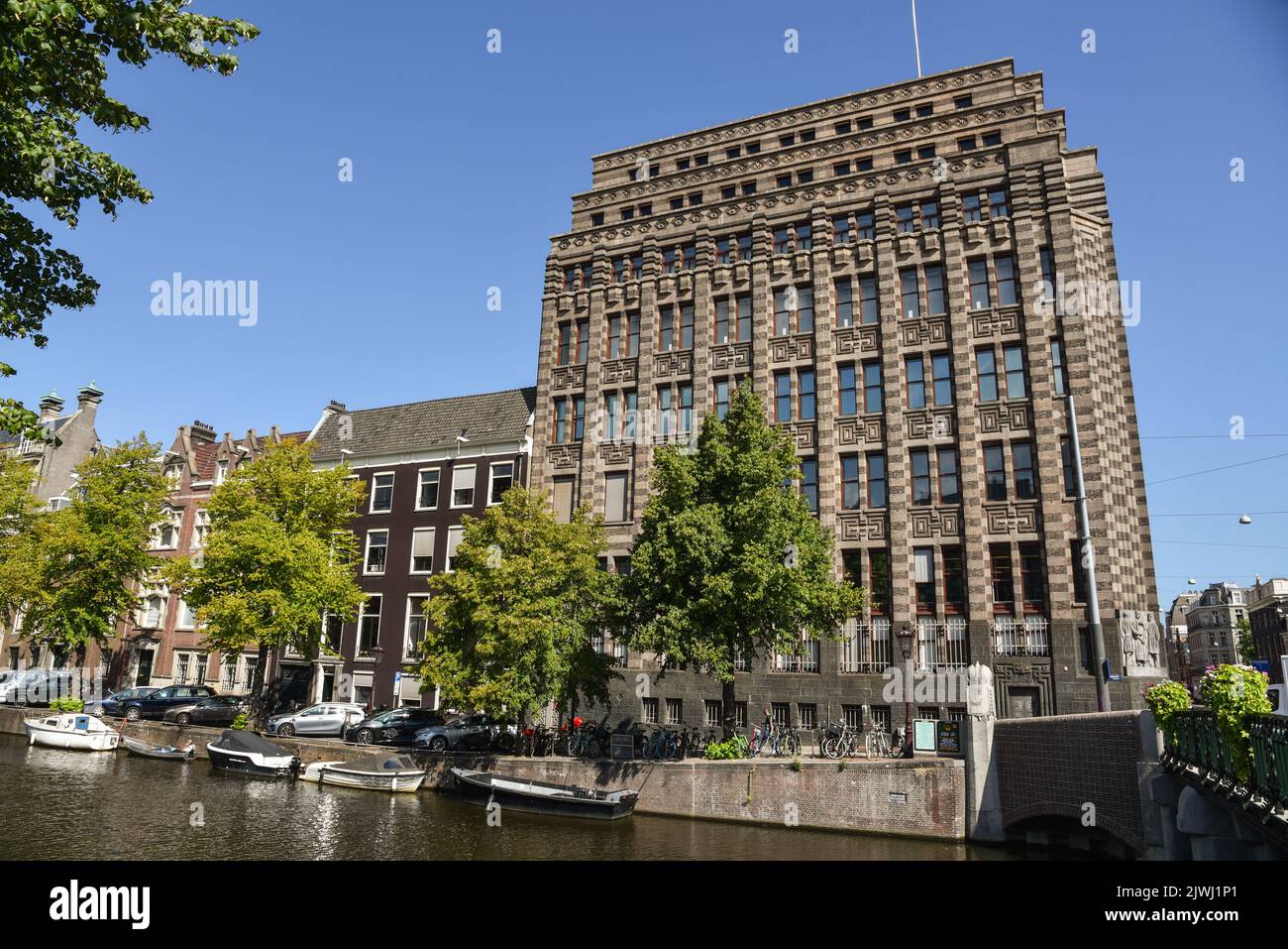 Texel, pays-Bas. Août 2022. Le bureau de l'ancien Nederlandsche Handelsmaatschappij à la Vijzelstraat à Amsterdam. Photo de haute qualité Banque D'Images