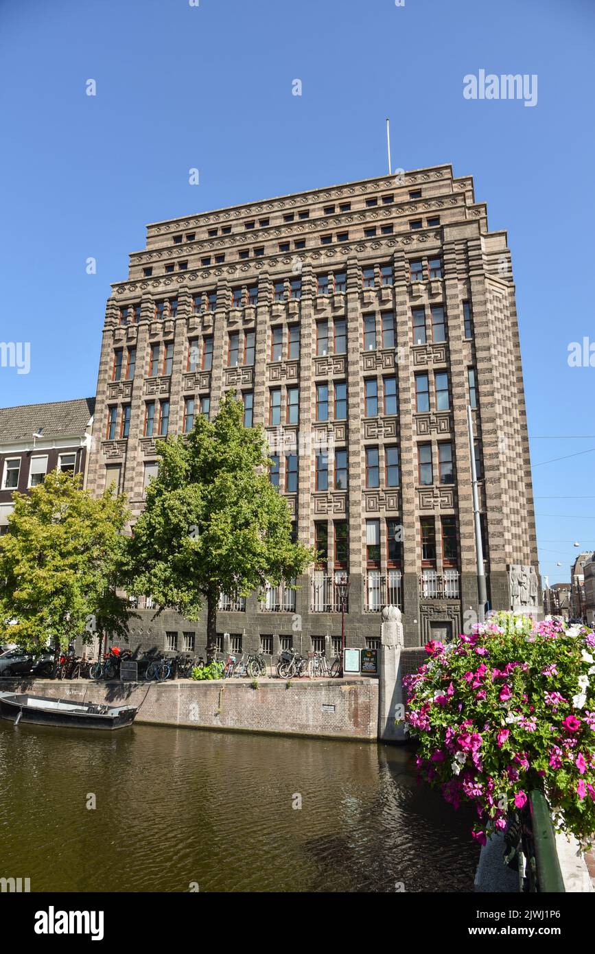 Texel, pays-Bas. Août 2022. Le bureau de l'ancien Nederlandsche Handelsmaatschappij à la Vijzelstraat à Amsterdam. Photo de haute qualité Banque D'Images