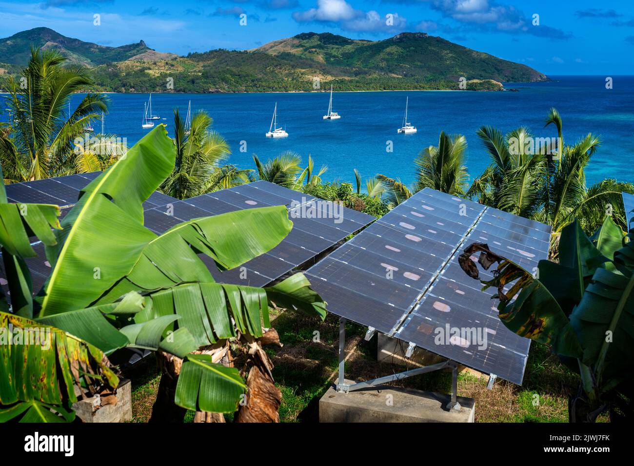 Solar Farm fournissant de l'électricité à l'île de villégiature, île de Nanuya, Groupe Yasawa, Fidji Banque D'Images