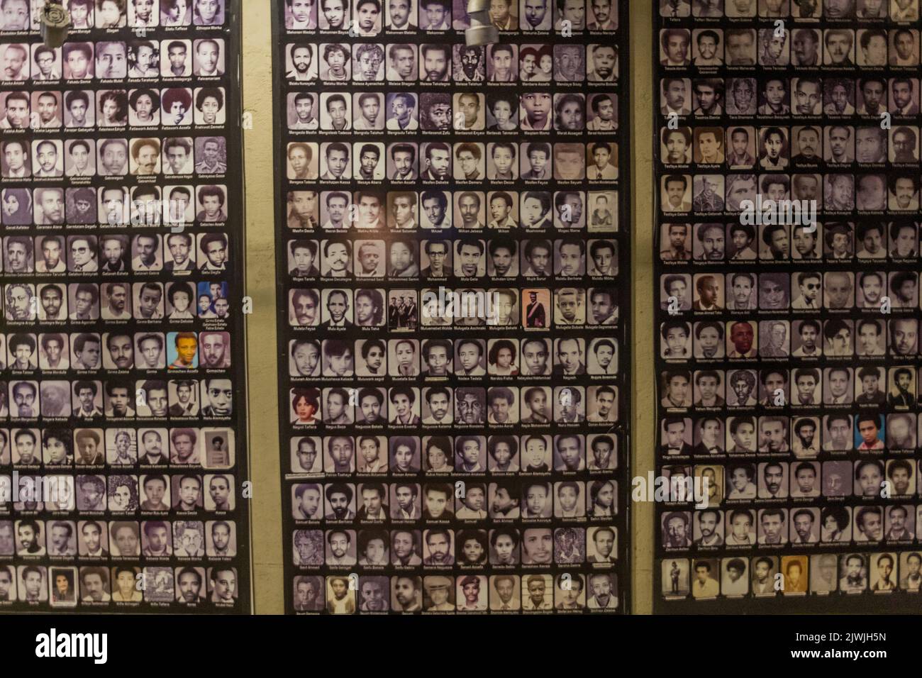 ADDIS-ABEBA, ÉTHIOPIE - 4 AVRIL 2019 : photos des victimes au Musée commémoratif des martyrs rouges d'Addis-Abeba, Éthiopie Banque D'Images