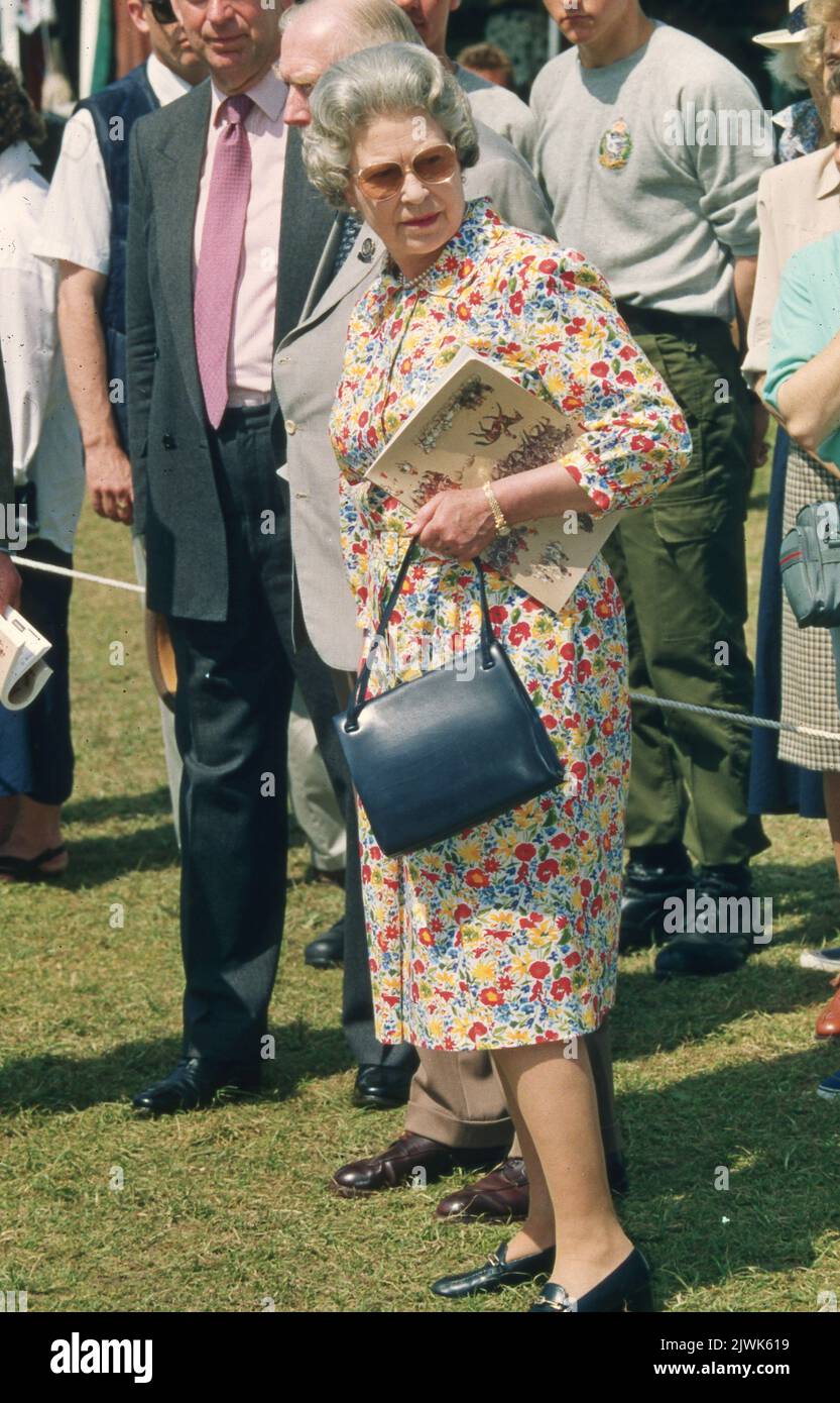 La Reine en robe fleurie au Royal Windsor Horse Show 1992 Banque D'Images