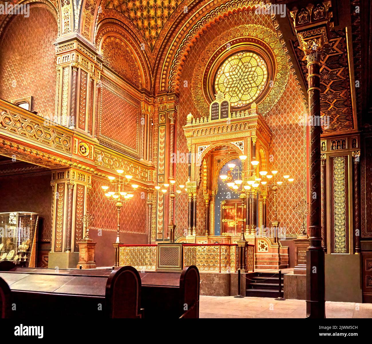 Prague, Tchéquie, 29 août 2022 : magnifique choeur de la synagogue de Starova dans le quartier juif de Prague Banque D'Images