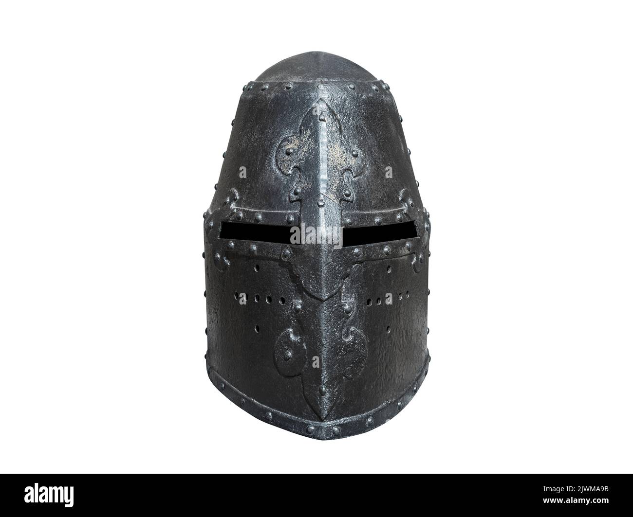 Casque chevalier médiéval isolé sur fond blanc avec passe-cheveux Banque D'Images