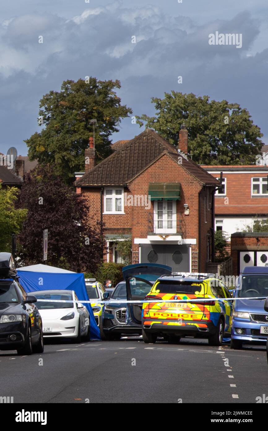 Londres, Royaume-Uni. 6th septembre, Londres, Royaume-Uni. Scène de crime de Pollice après une fusillade de Streatham: Chris Kaba est mort après avoir été abattu par la police après une poursuite. Date: 6/9/22 photos: Stephanie Black crédit: Stephanie Black/Alamy Live News Banque D'Images