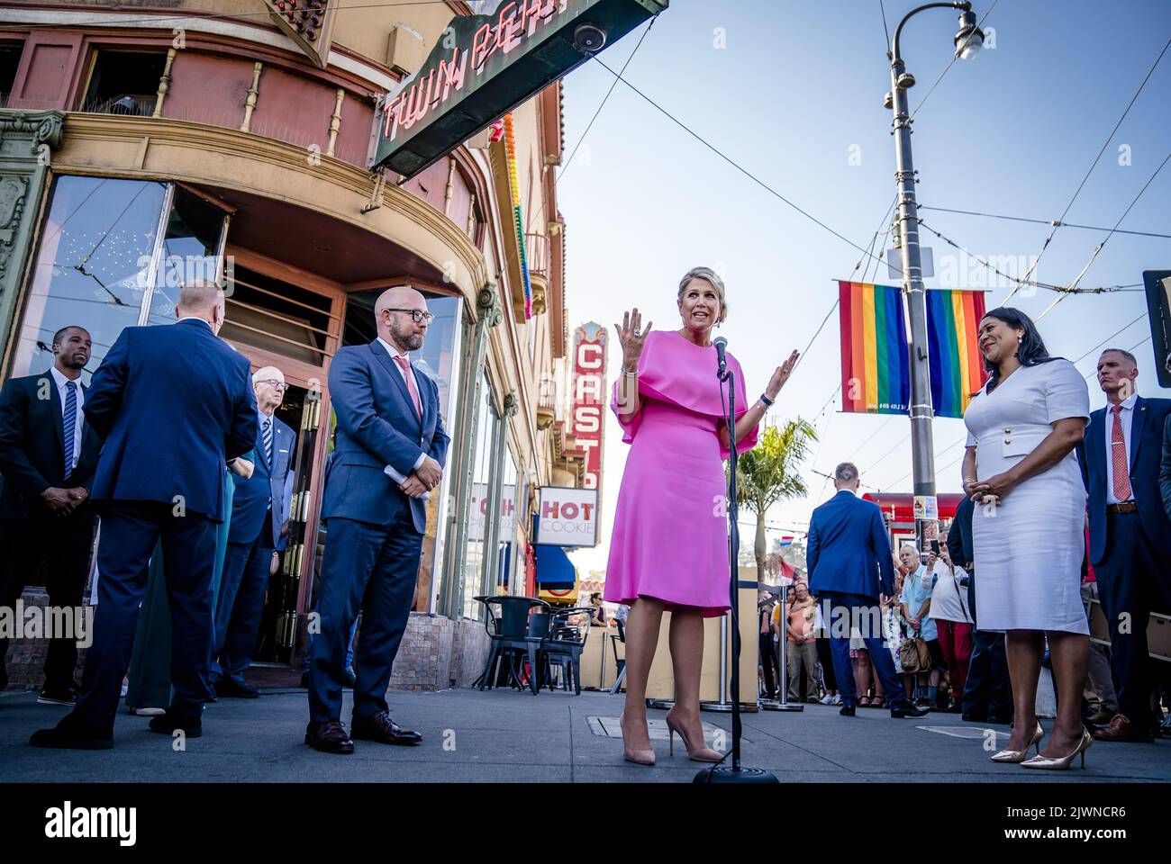 2022-09-06 11:16:09 SAN FRANCISCO - Queen Maxima visite le musée de la  Société historique GLBT, au coeur de la communauté LGBTI+ de San Francisco.  Elle y voyait, entre autres choses, le drapeau