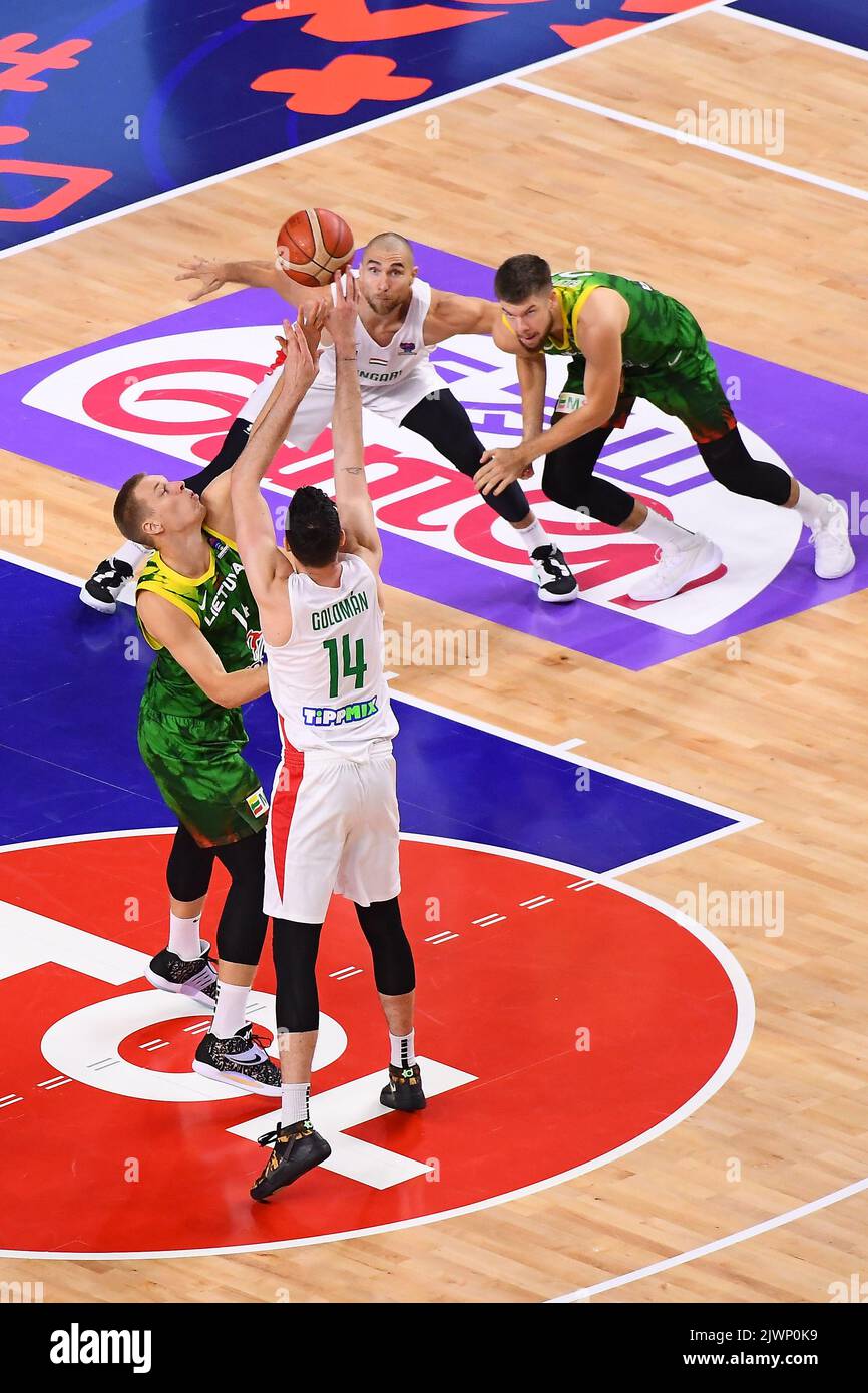 COLOGNE, ALLEMAGNE - 6 SEPTEMBRE 2022: Le match de basket-ball de l'Eurobasket 2022 Hongrie contre Lituanie Banque D'Images