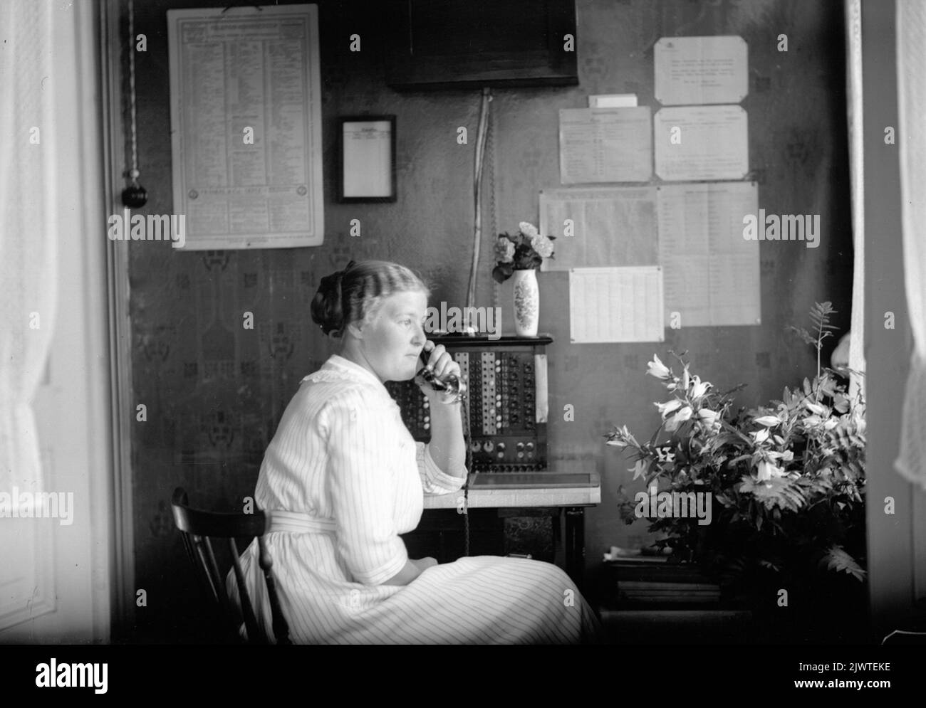 Du téléphone Linda Katrina Eugenia Svedberg. Le télefoniste Linda Katrina Eugenia Svedberg. Banque D'Images