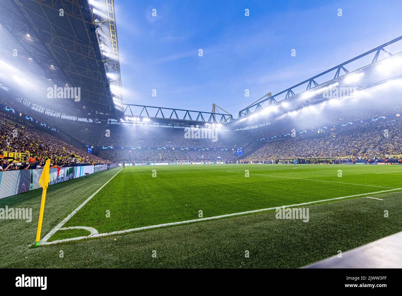 Dortmund, Allemagne. 06th septembre 2022. Le signal Iduna Park vu lors du match de l'UEFA Champions League entre Dortmund et le FC Copenhague à Dortmund. (Crédit photo : Gonzales photo/Alamy Live News Banque D'Images