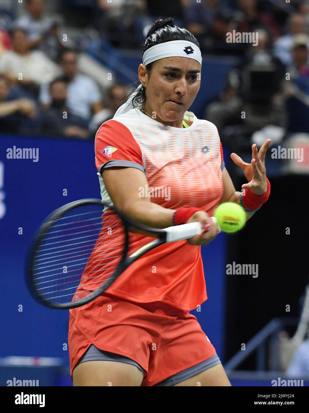 New York, GBR. 06th septembre 2022. New York Flushing Meadows US Open Day 9 06/09/2022 l'ont Jabeur (TUN) remporte le quart final féminin Singles crédit: Roger Parker/Alay Live News Banque D'Images