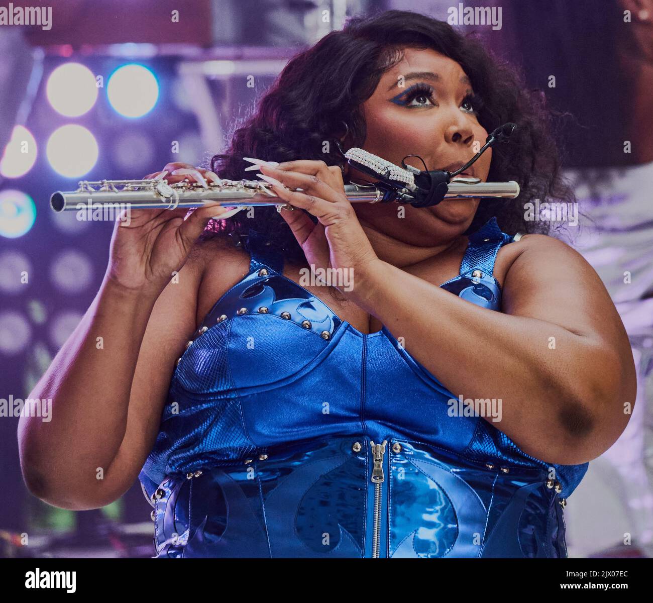 NEW YORK, NY, États-Unis - 15 JUILLET 2022 : Lizzo se produit sur la série de concerts « Today » Show de NBC à Rockefeller Plaza. Banque D'Images