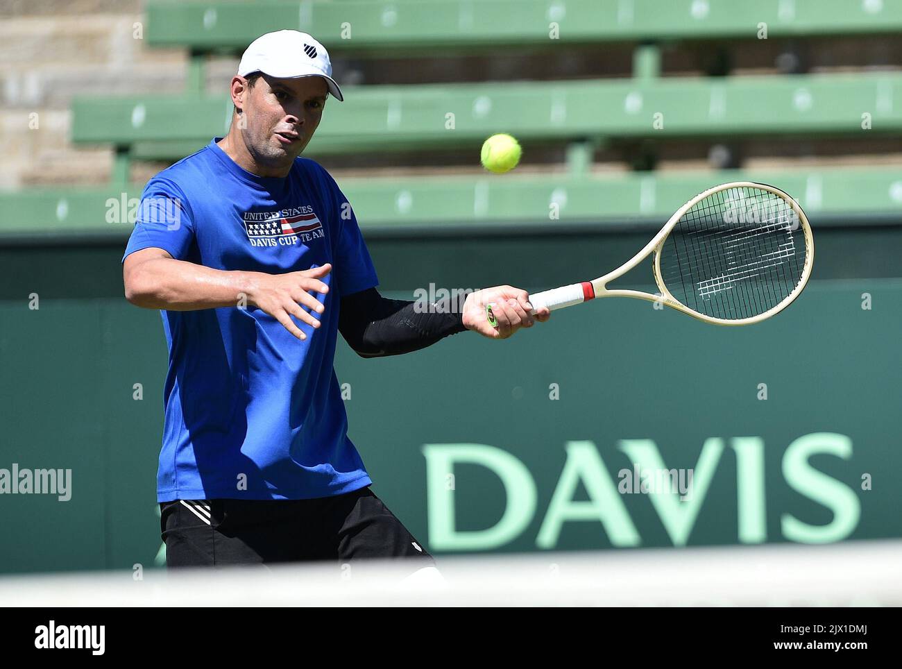 BOB Bryan, JOUEUR DE tennis AMÉRICAIN, s'avance cette semaine à la coupe Davis contre l'Australie au club de tennis Kooyong Lawn à Melbourne, mardi, 1 mars 2016. (Image AAP/Julian Smith) Banque D'Images