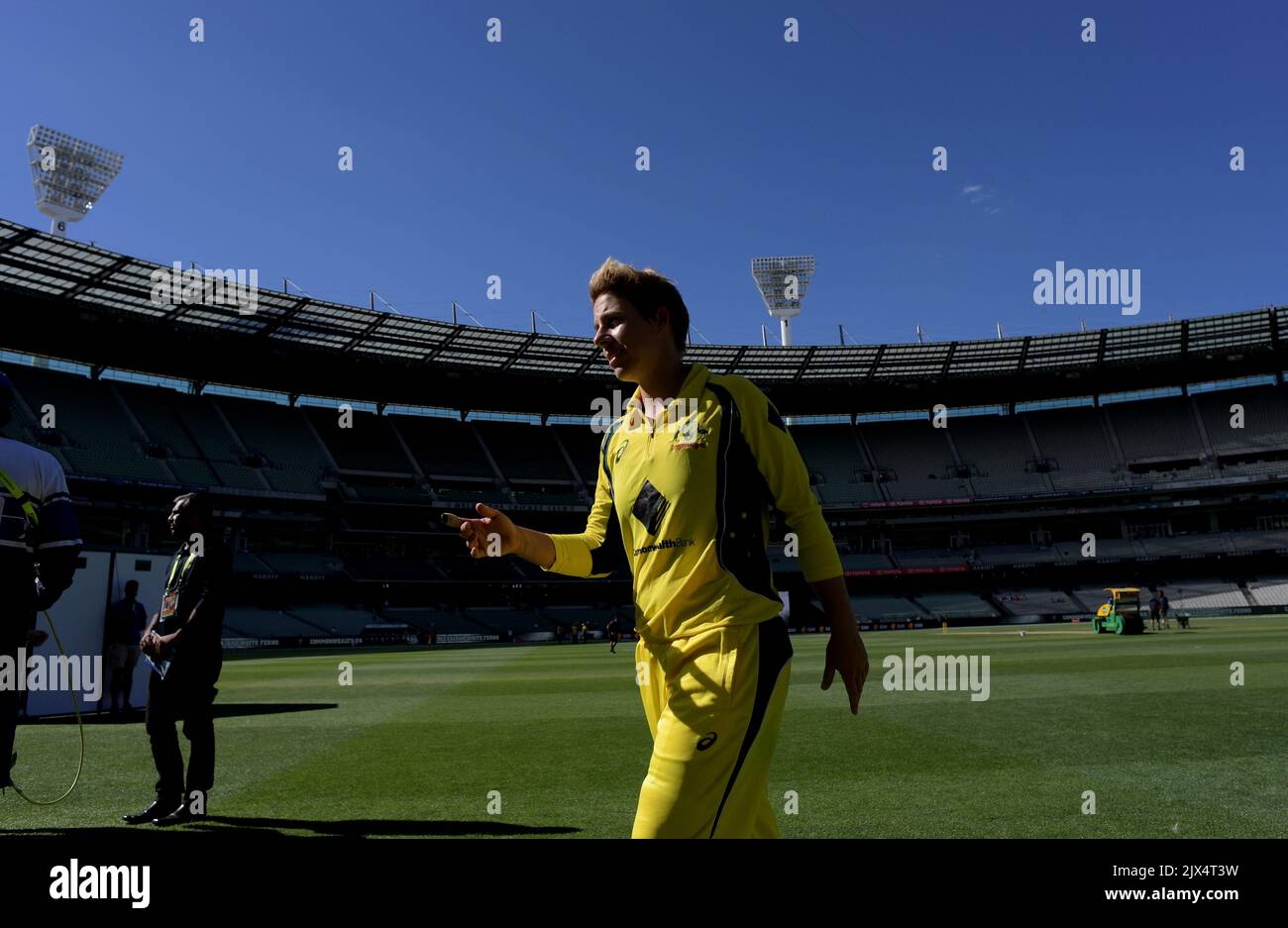 Le cricketer australien Elyse Villani lors du match féminin international T20 Australie contre Nouvelle-Zélande Day 1 au MCG à Melbourne, vendredi. 17 février 2017. (Image AAP/Tracey Nearmy) Banque D'Images