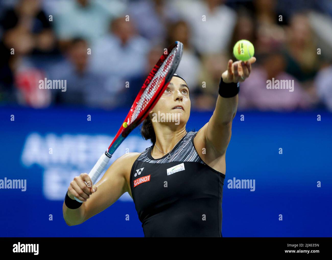 New York, États-Unis, 6th, septembre 2022. Caroline Garcia, joueuse française de tennis, en action lors du tournoi US Open au Centre national de tennis Billie Jean King, le mardi 06 septembre 2022. © Juergen Hasenkopf / Alamy Live News Banque D'Images