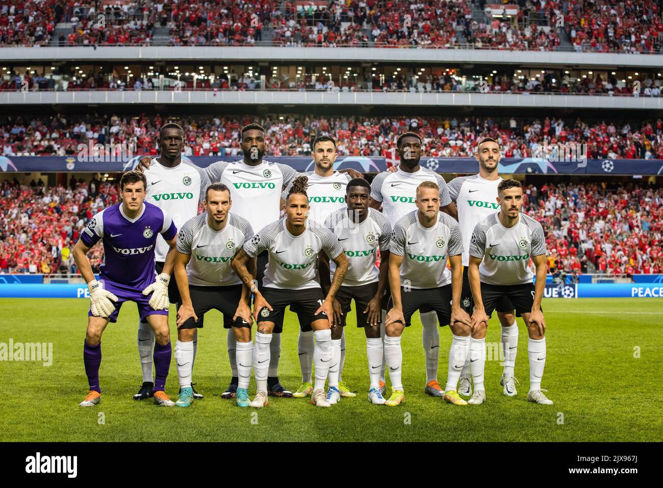 Lisbonne, Portugal. 06th septembre 2022. Maccabi Haifa FC à l'origine des joueurs vus lors du match de football du groupe H de l'UEFA Champions League entre SL Benfica et Maccabi Haifa FC au stade Luz. (Note finale: SL Benfica 2 - 0 Maccabi Haifa FC) crédit: SOPA Images Limited/Alay Live News Banque D'Images