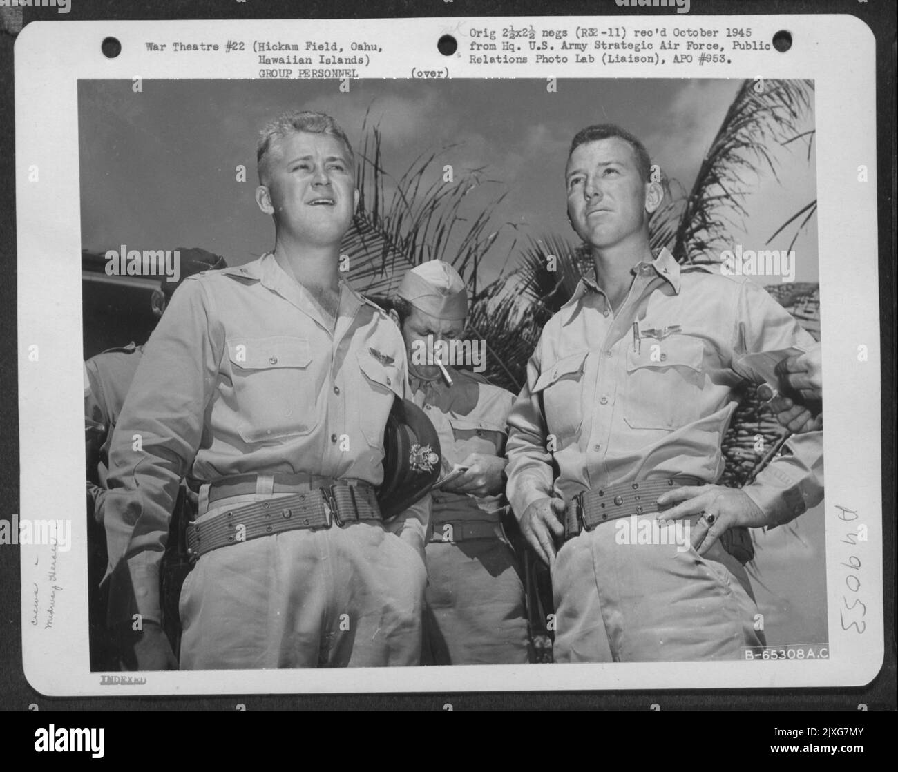 Midway Heroes à Hickam Field, Oahu, îles hawaïennes, après la bataille de Midway Island. 7 juin 1942. Banque D'Images