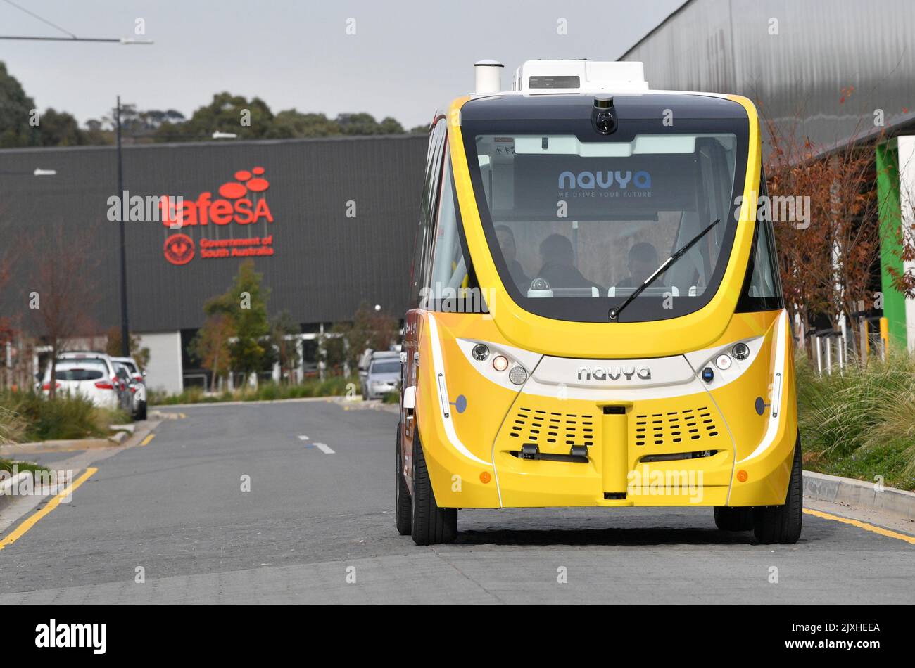 Le véhicule autonome Flex à Tonsley Park à Adélaïde. Mardi, 19 juin 2018. Une navette électrique sans conducteur commencera à transporter des membres du public autour du Tonsley innovation District à Adélaïde dans le cadre d'un essai de cinq ans de technologie de véhicule autonome qui englobera pour la première fois les routes publiques en Australie méridionale. (AAP image/David Mariuz) Banque D'Images