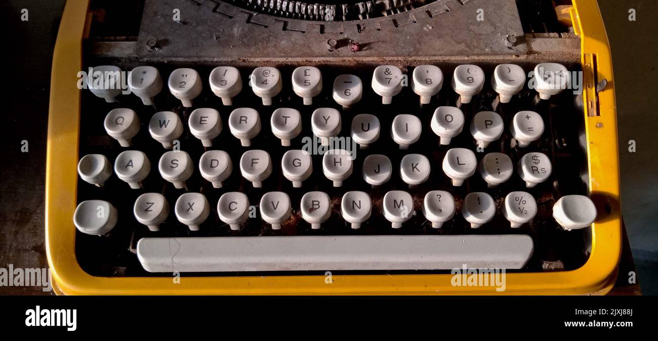 En-tête de machine à écrire manuelle à clavier vintage Banque D'Images
