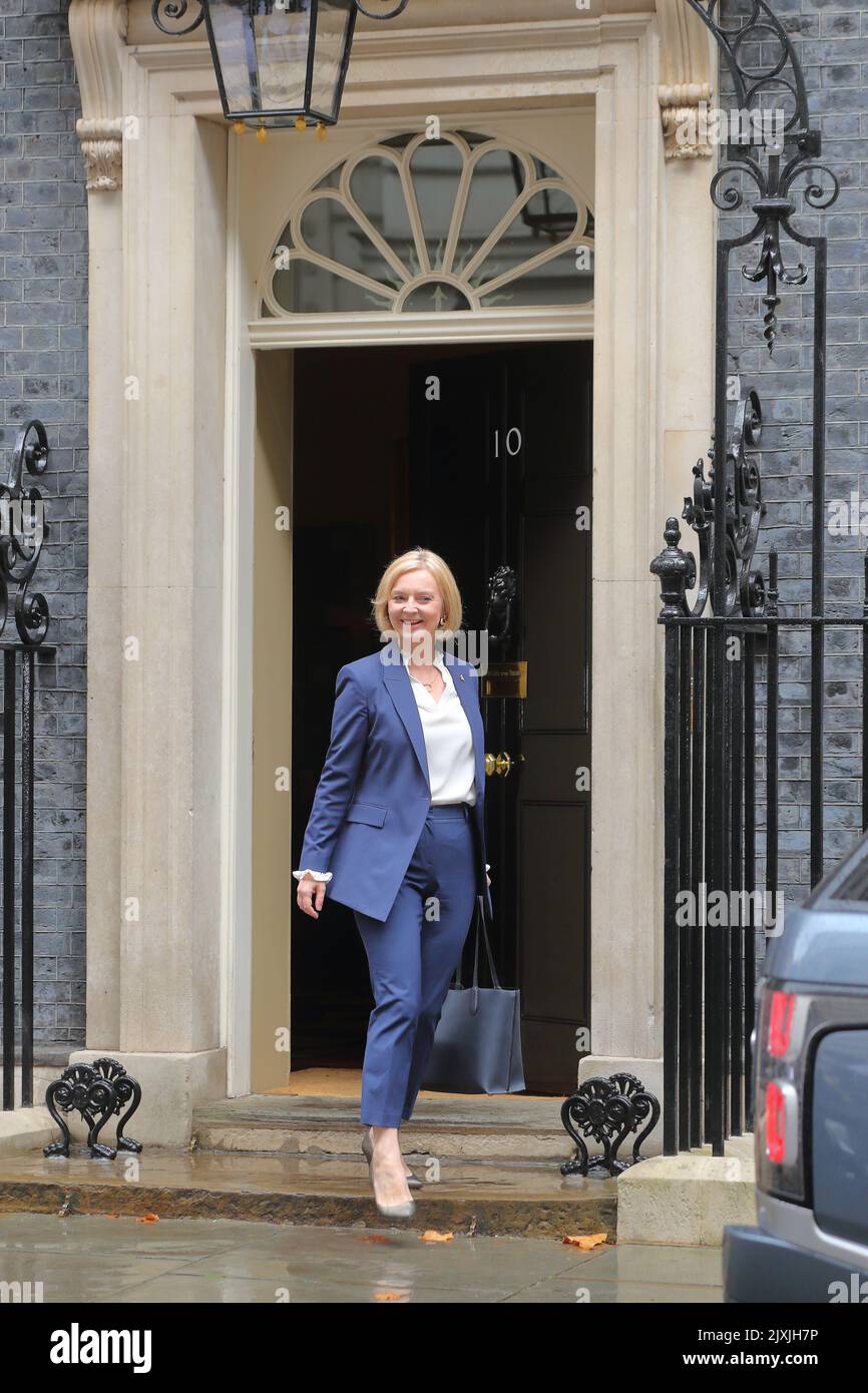 Londres, Royaume-Uni. 7th septembre 2022. Le nouveau Premier ministre Liz Truss quitte Downing Street no 10 pour son premier PMQ. Credit: Uwe Deffner/Alay Live News Banque D'Images