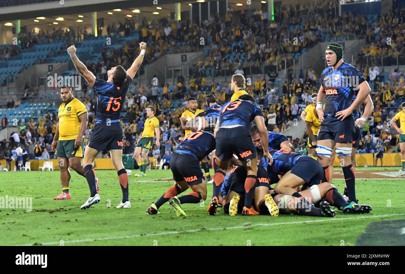 Emiliano Boffelli (2nd à partir de la gauche) et ses coéquipiers Pumas célèbrent la victoire du championnat de rugby entre l'Australie et l'Argentine au Super Stadium CBUS sur la Gold Coast, samedi, 15 septembre 2018. (AAP image/Darren Angleterre) Banque D'Images