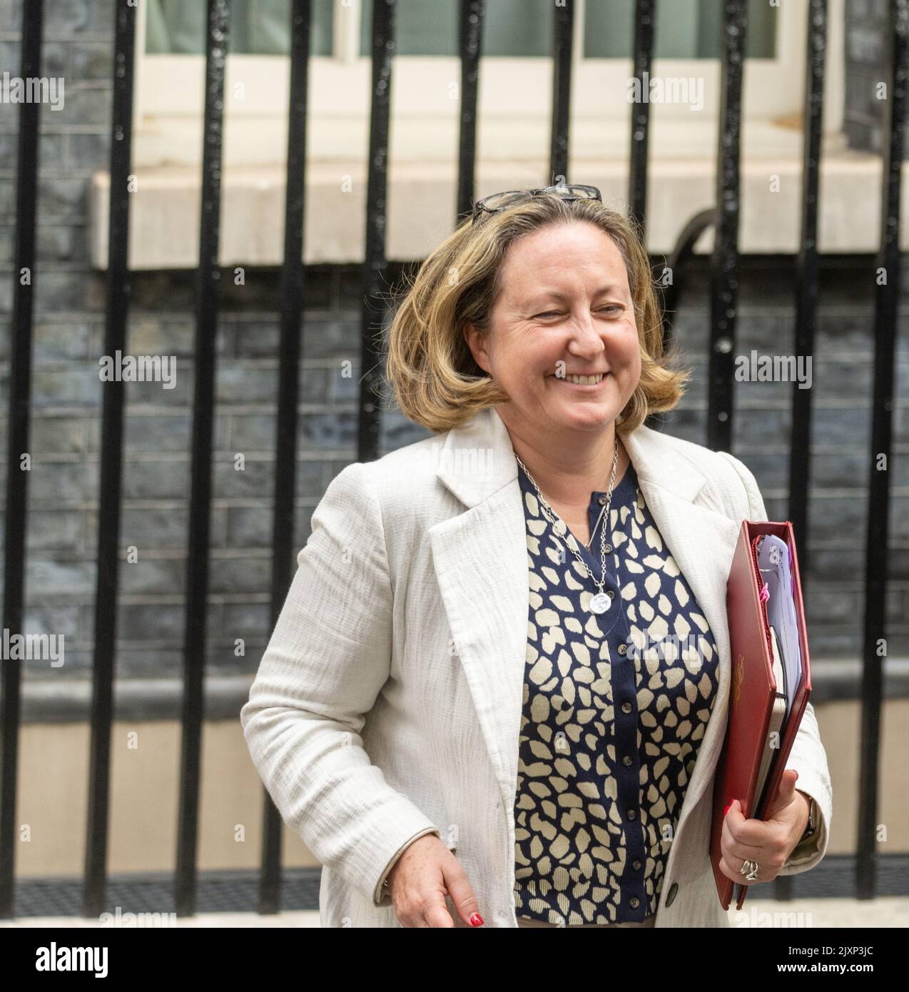 Londres, Royaume-Uni. 07th septembre 2022. Anne-Marie Trevelyan, secrétaire des transports, arrive à une réunion du cabinet au 10 Downing Street London. Crédit : Ian Davidson/Alay Live News Banque D'Images