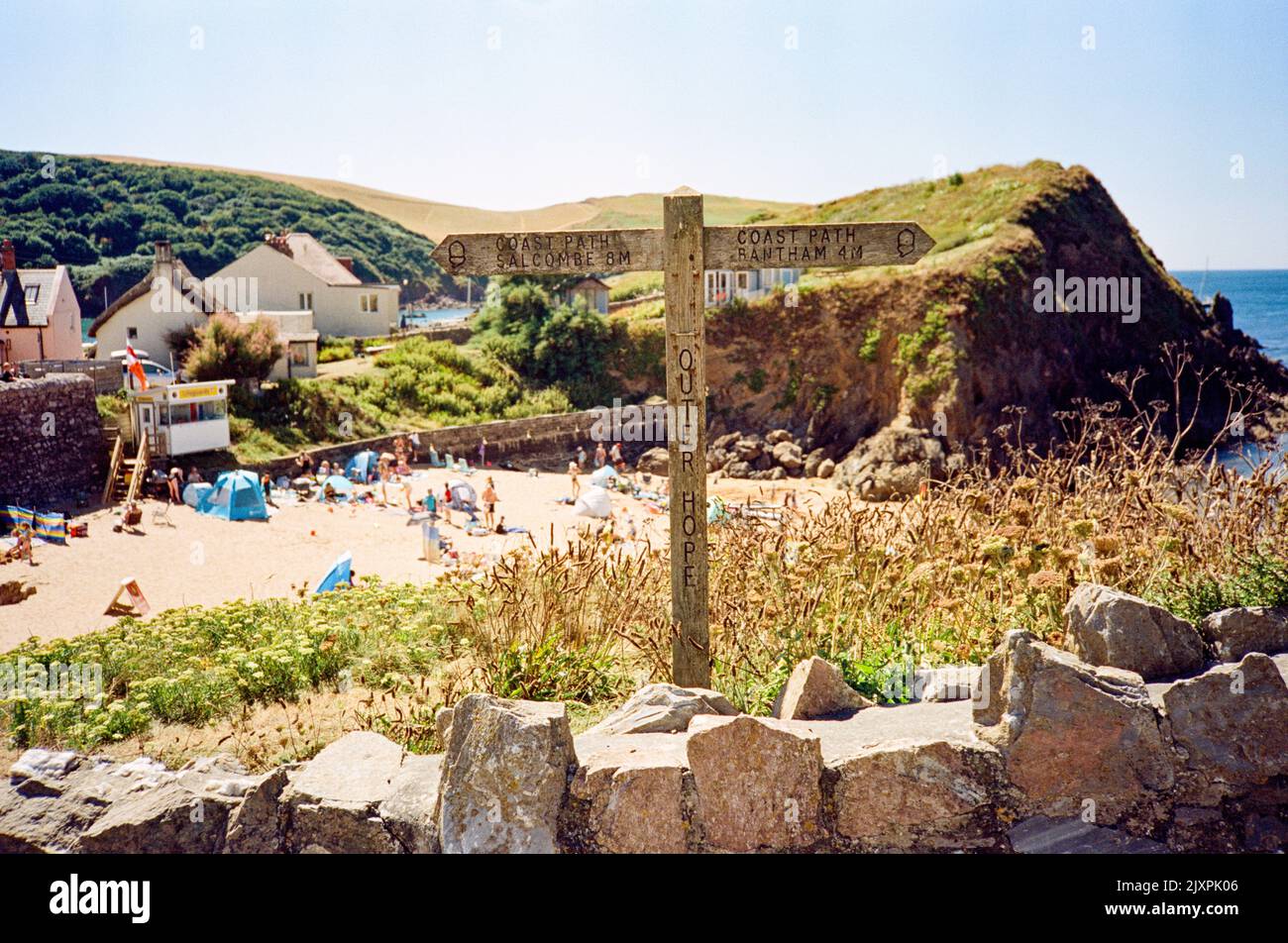 Panneau du sentier côtier, Hope Cove, South Devon, Angleterre, Royaume-Uni. Banque D'Images