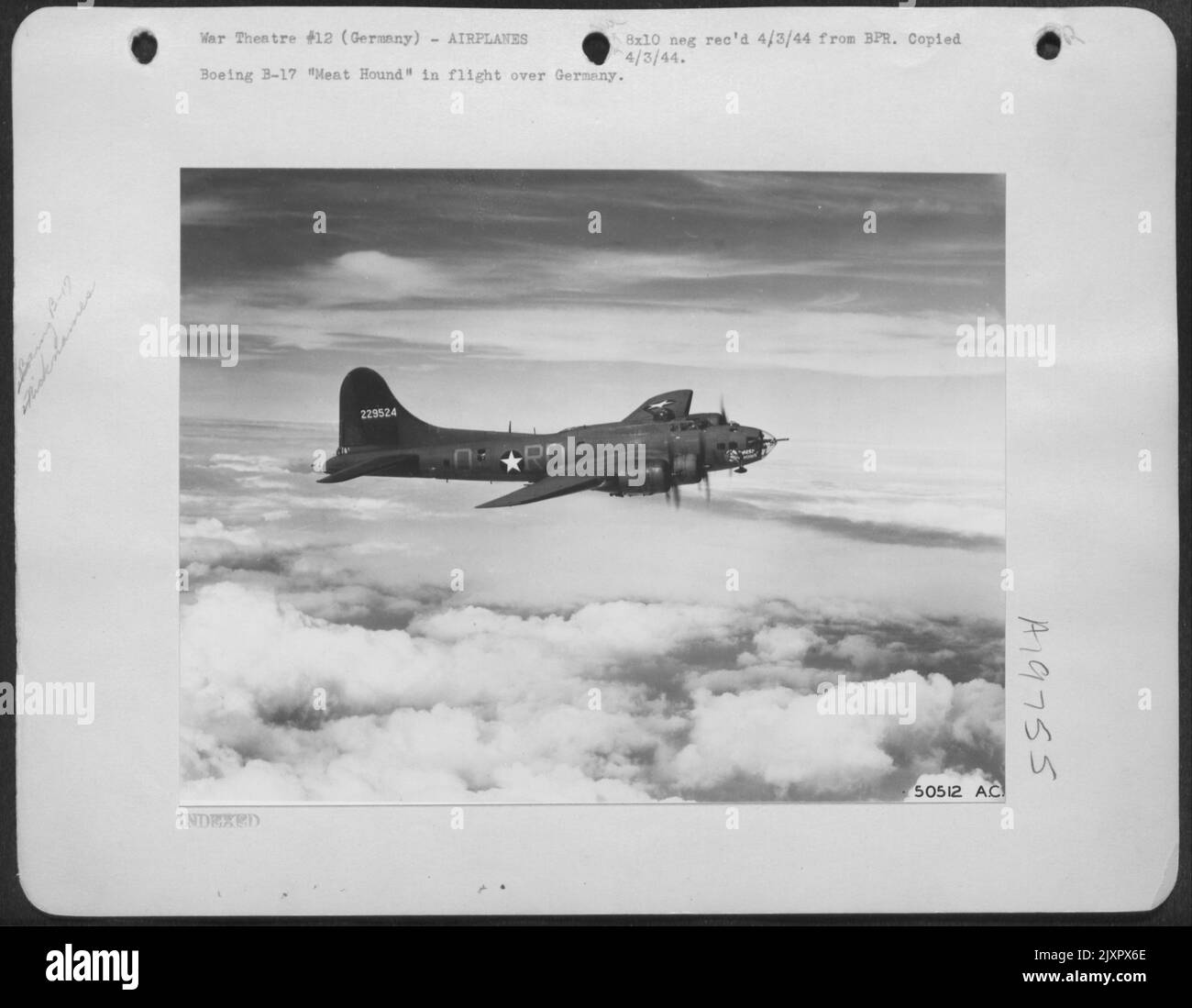 Boeing B-17 « Meat Hound » en vol au-dessus de l'Allemagne. Banque D'Images