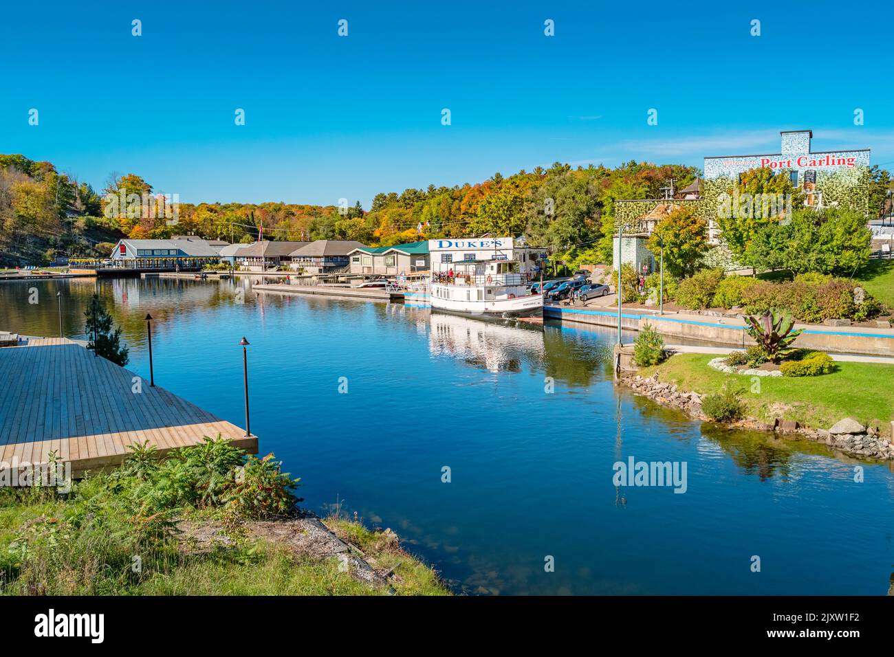 Vue sur le centre-ville de Port Carling dans la région des lacs Muskoka, Ontario, Canada Banque D'Images