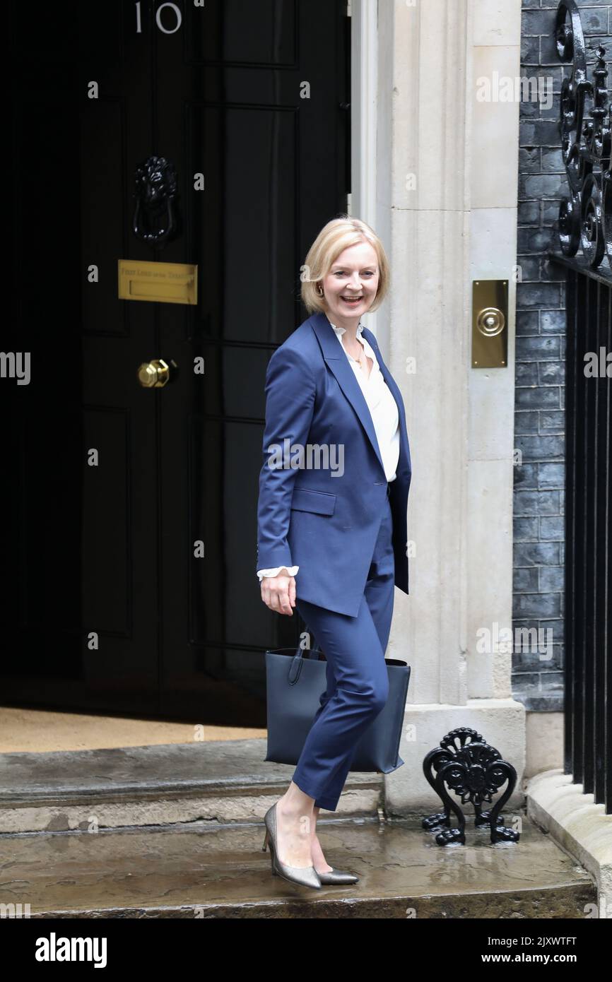 Londres, Royaume-Uni. 07th septembre 2022. Liz Truss quitte 10 Downing Street pour ses premiers PMQ comme Premier ministre le 7th septembre 2022 à Londres. Credit: Isles Images / Alamy Live News Banque D'Images