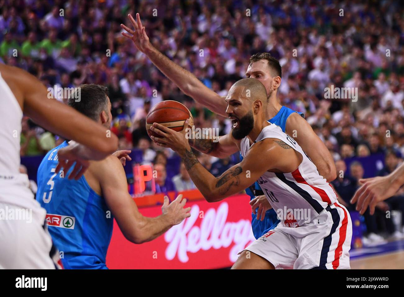COLOGNE, ALLEMAGNE 7 SEPTEMBRE 2022 Evan Fournier. Le match de