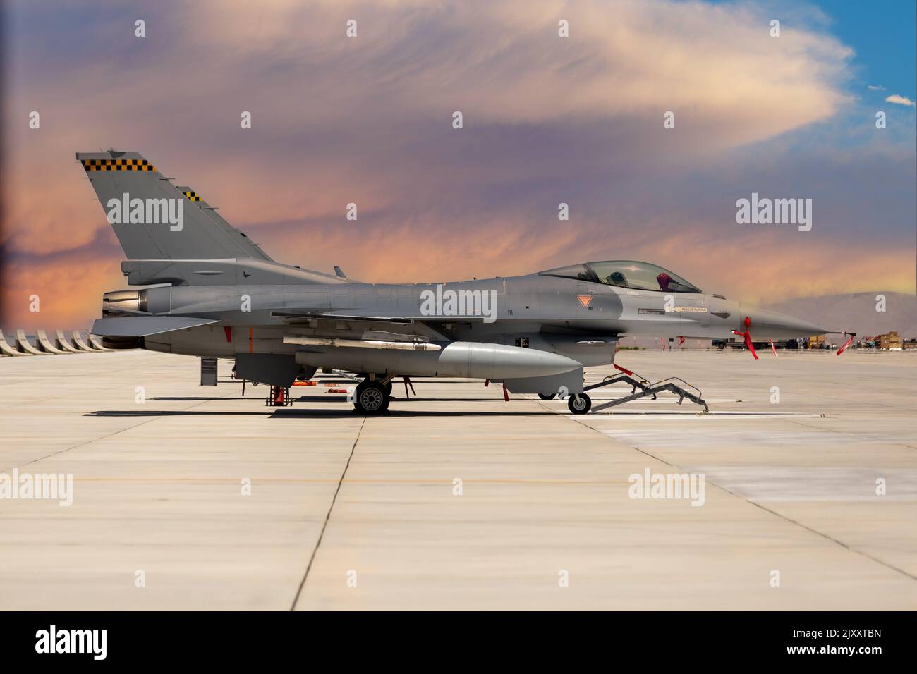 Konya, Turquie - 07 01 2021: Exercice Anatolian Eagle Air Force 2021 F16 avion de chasse en position de transport en Turquie Banque D'Images