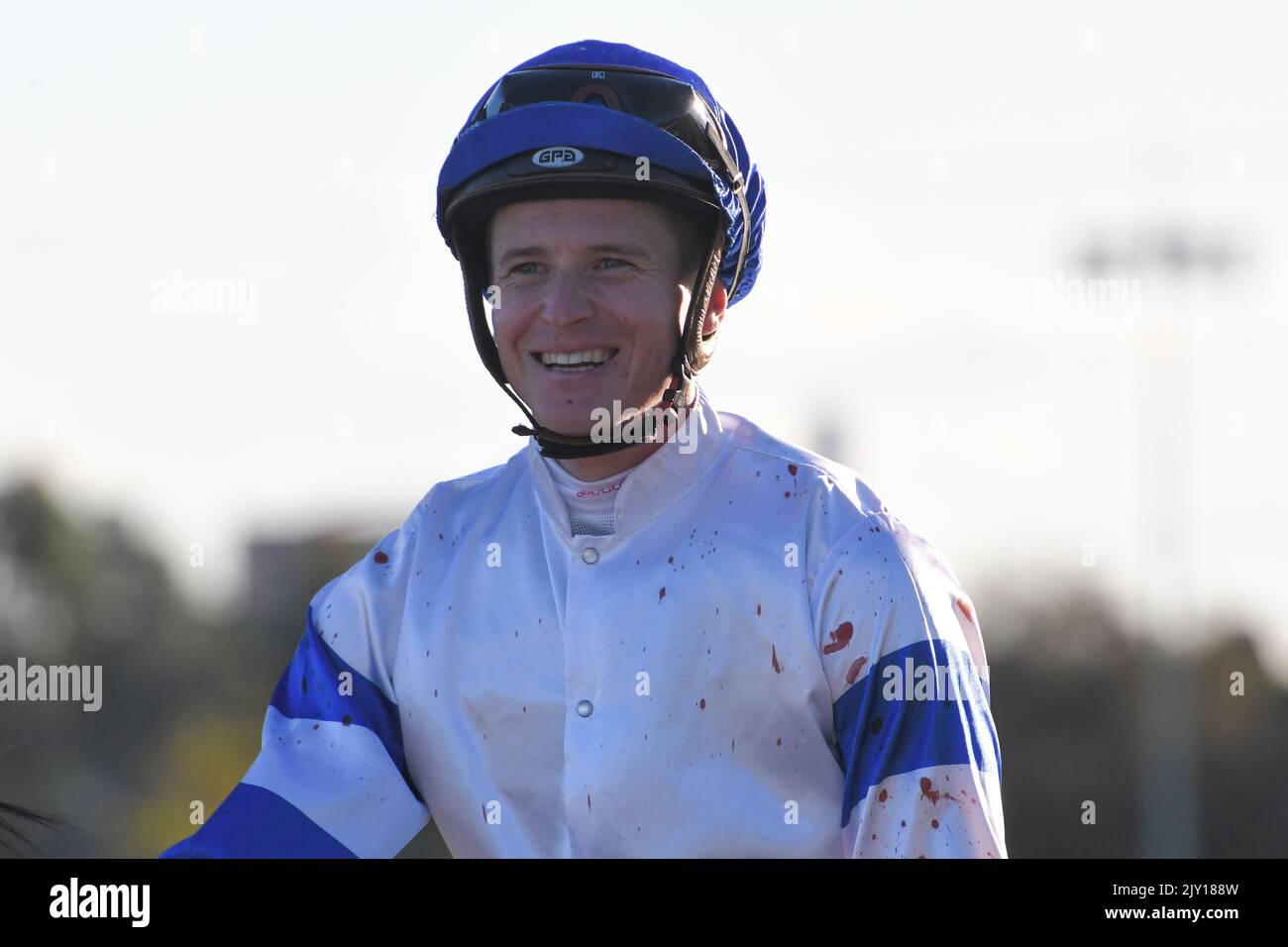 Jockey James McDonald revient à la balance après avoir pris Kolding à la victoire dans la course 6 The Canterbury Leagues Club handicap à l'hippodrome de Canterbury à Sydney, mercredi, 8 mai 2019. (AAP image/Simon Bullard) Banque D'Images