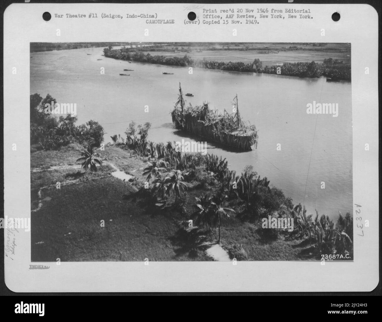 Bateau japonais camouflé à Saigon, Indo-Chine. Banque D'Images