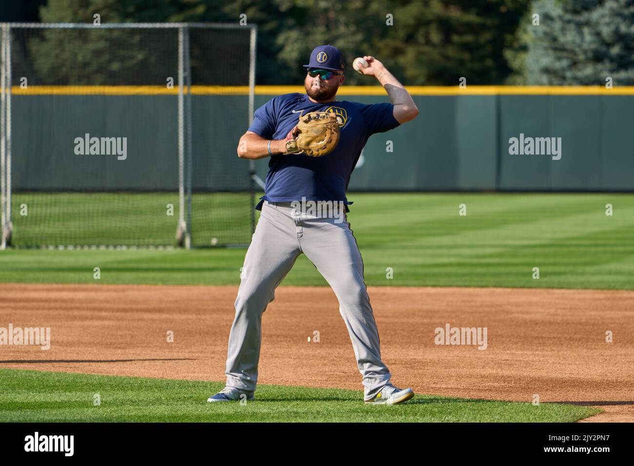 Denver CO, États-Unis. 6th septembre 2022. Premier joueur de base de Milwaukee, rowdy Tellez (11) avant le match avec Milwaukee Brewers et Colorado Rockies tenu à Coors Field dans Denver Co. David Seelig/Cal Sport Medi. Crédit : csm/Alay Live News Banque D'Images