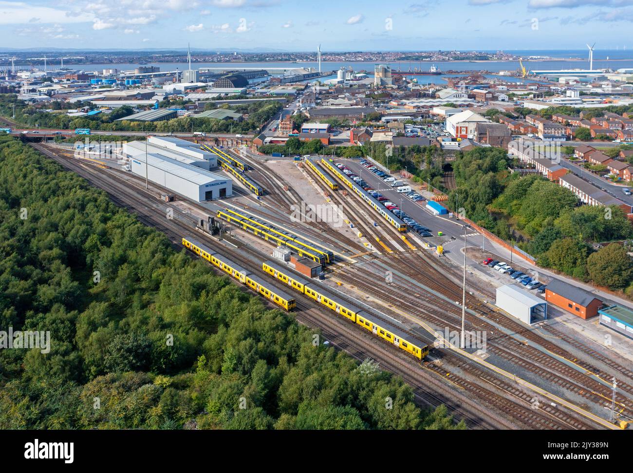 Stadler merseyrail Banque de photographies et d’images à haute ...
