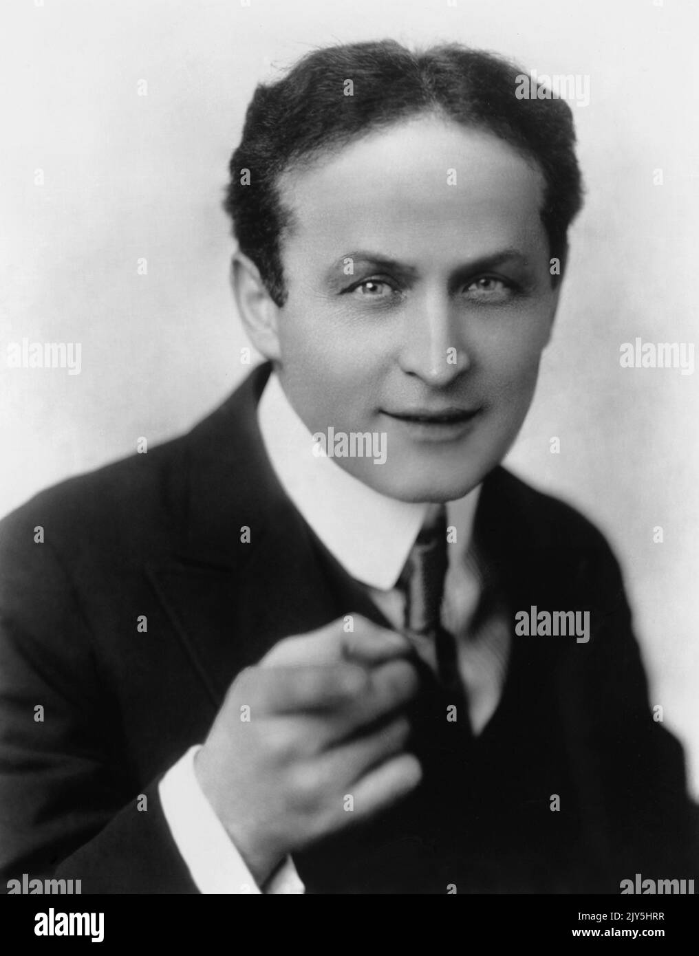 Portrait de Harry Houdini pointant Banque D'Images