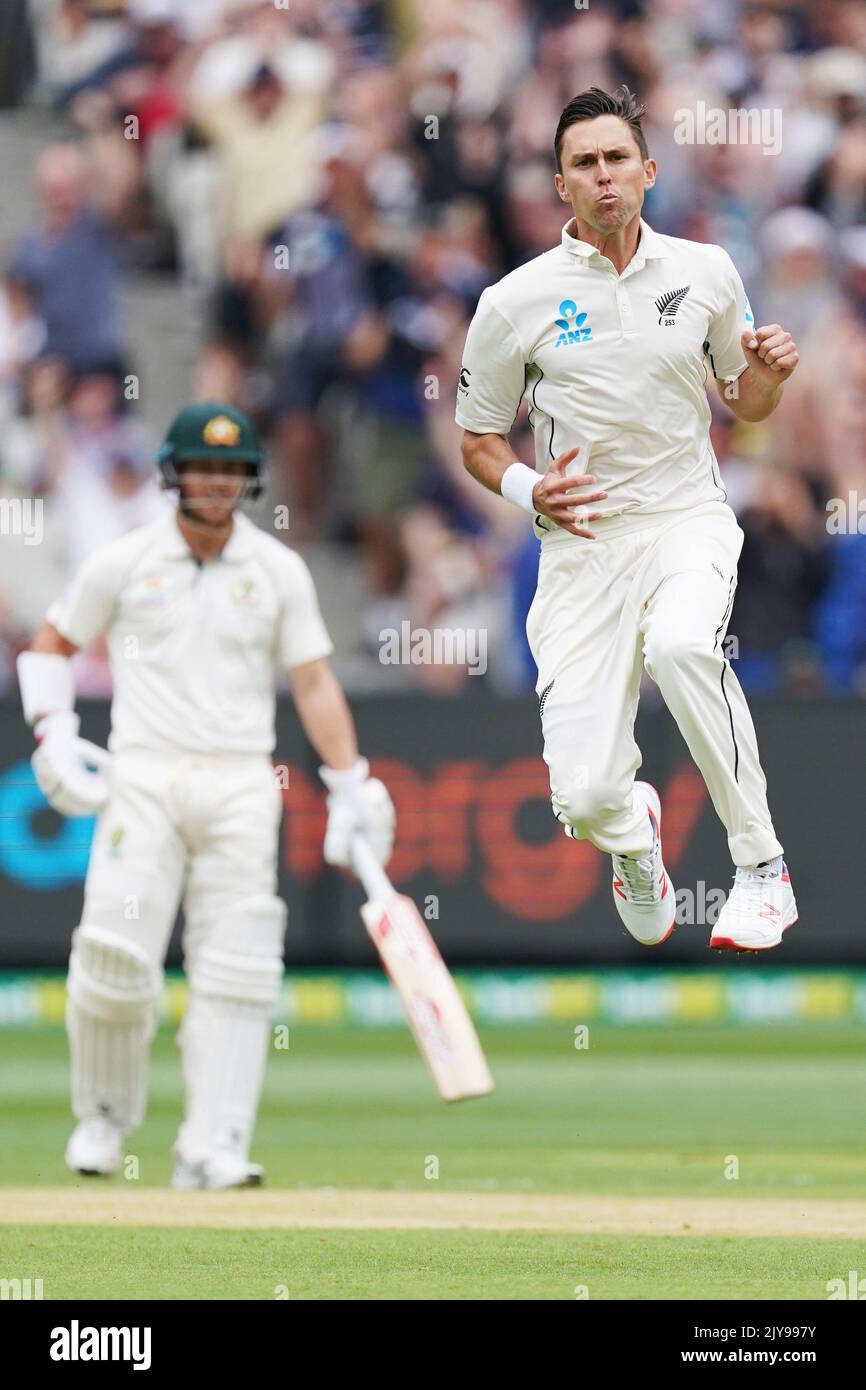 Trent Boult, de Nouvelle-Zélande, célèbre un match de cricket le 1 e jour du match d'essai du lendemain de Noël entre l'Australie et la Nouvelle-Zélande au MCG à Melbourne, jeudi, 26 décembre 2019. (AAP IMAGE/MICHAEL DODGE) PAS D'ARCHIVAGE, UTILISATION ÉDITORIALE SEULEMENT, IMAGES À UTILISER UNIQUEMENT À DES FINS DE REPORTAGE, AUCUNE UTILISATION COMMERCIALE, AUCUNE UTILISATION DANS LES LIVRES SANS LE CONSENTEMENT ÉCRIT PRÉALABLE D'AAP ** UTILISATION STRICTEMENT ÉDITORIALE SEULEMENT, AUCUNE UTILISATION COMMERCIALE, AUCUN LIVRE ** Banque D'Images
