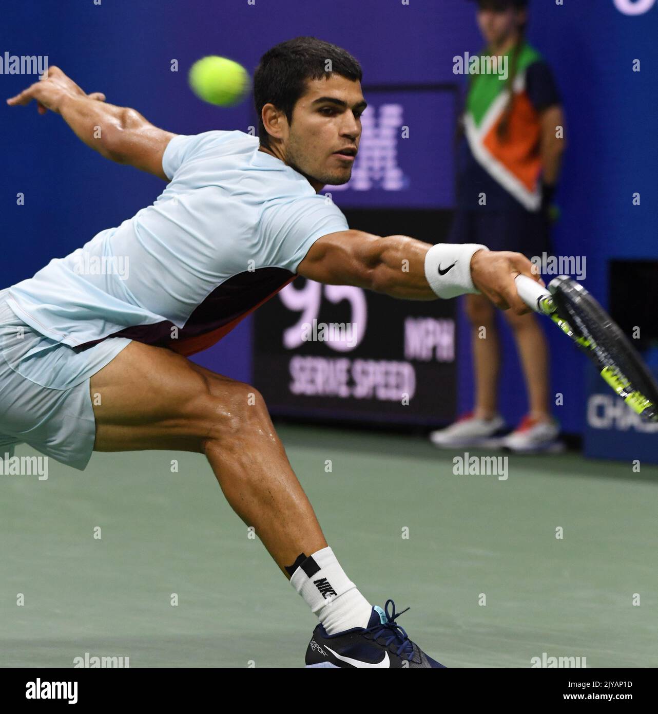 New York, GBR. 07th septembre 2022. New York Flushing Meadows US Open Day 10 07/09/2022 Carlos Alcaraz (ESP) quart final match Credit: Roger Parker/Alay Live News Banque D'Images