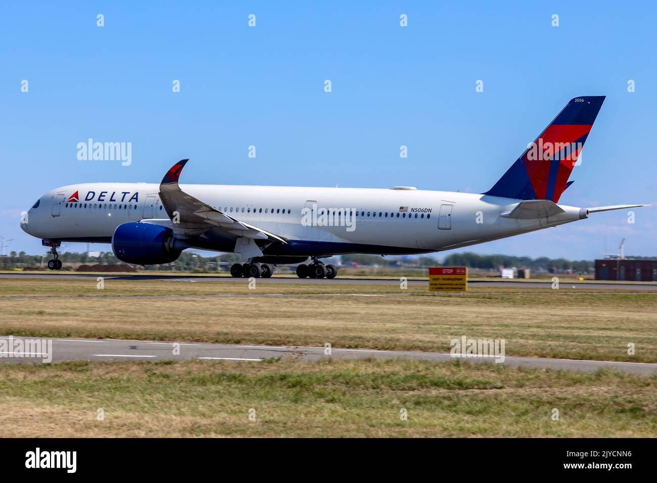 N506DN Delta Air Lines Airbus A350-941 au départ de l'aéroport d'Amsterdam Schiphol à Polderbaan aux pays-Bas Banque D'Images