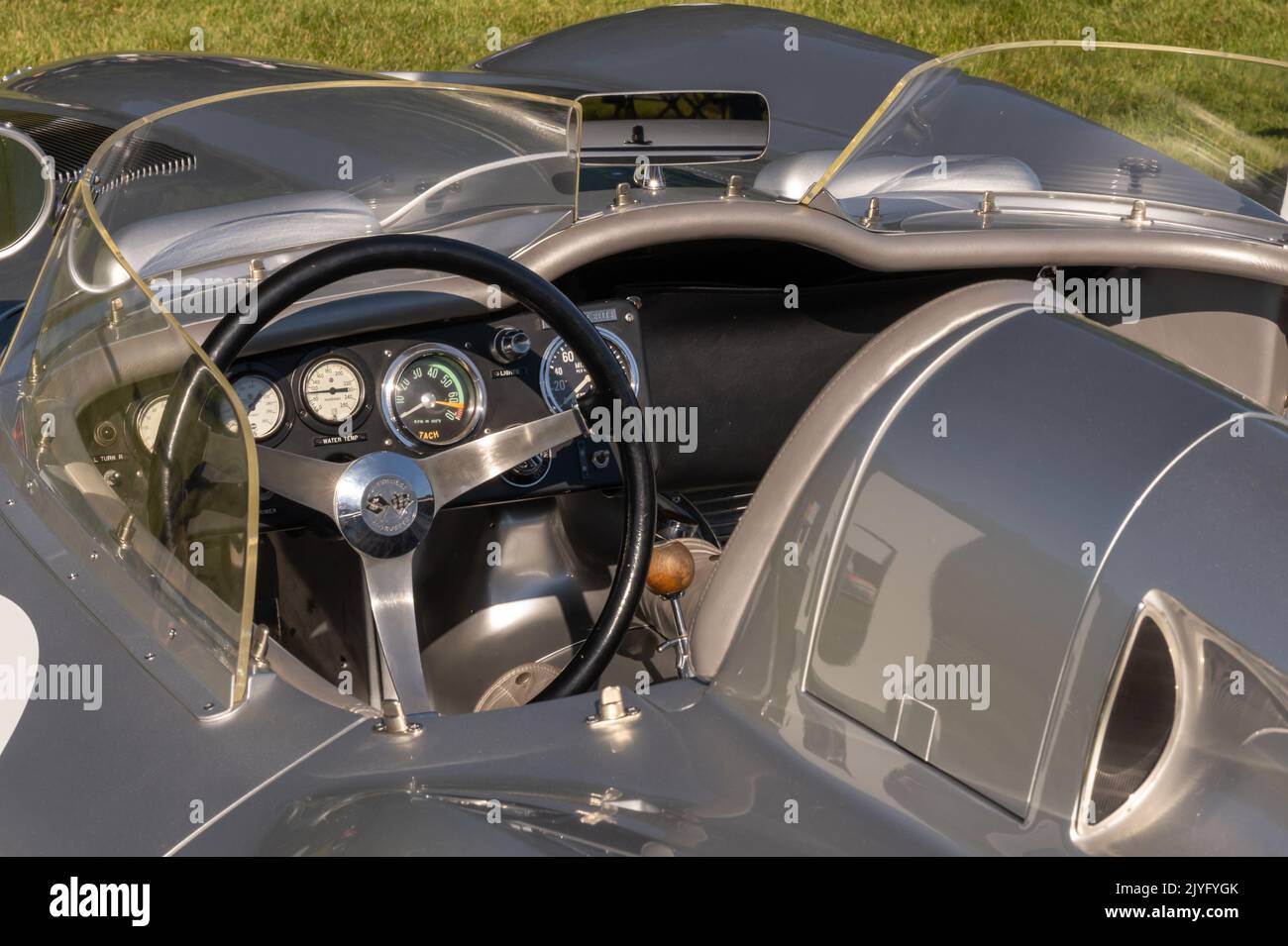 GROSSE POINTE SHORES, MI/États-Unis - 19 JUIN 2022 : course Corvette Stingray 1959, spectacle de voitures EyesOn Design, près de Detroit, Michigan. Banque D'Images