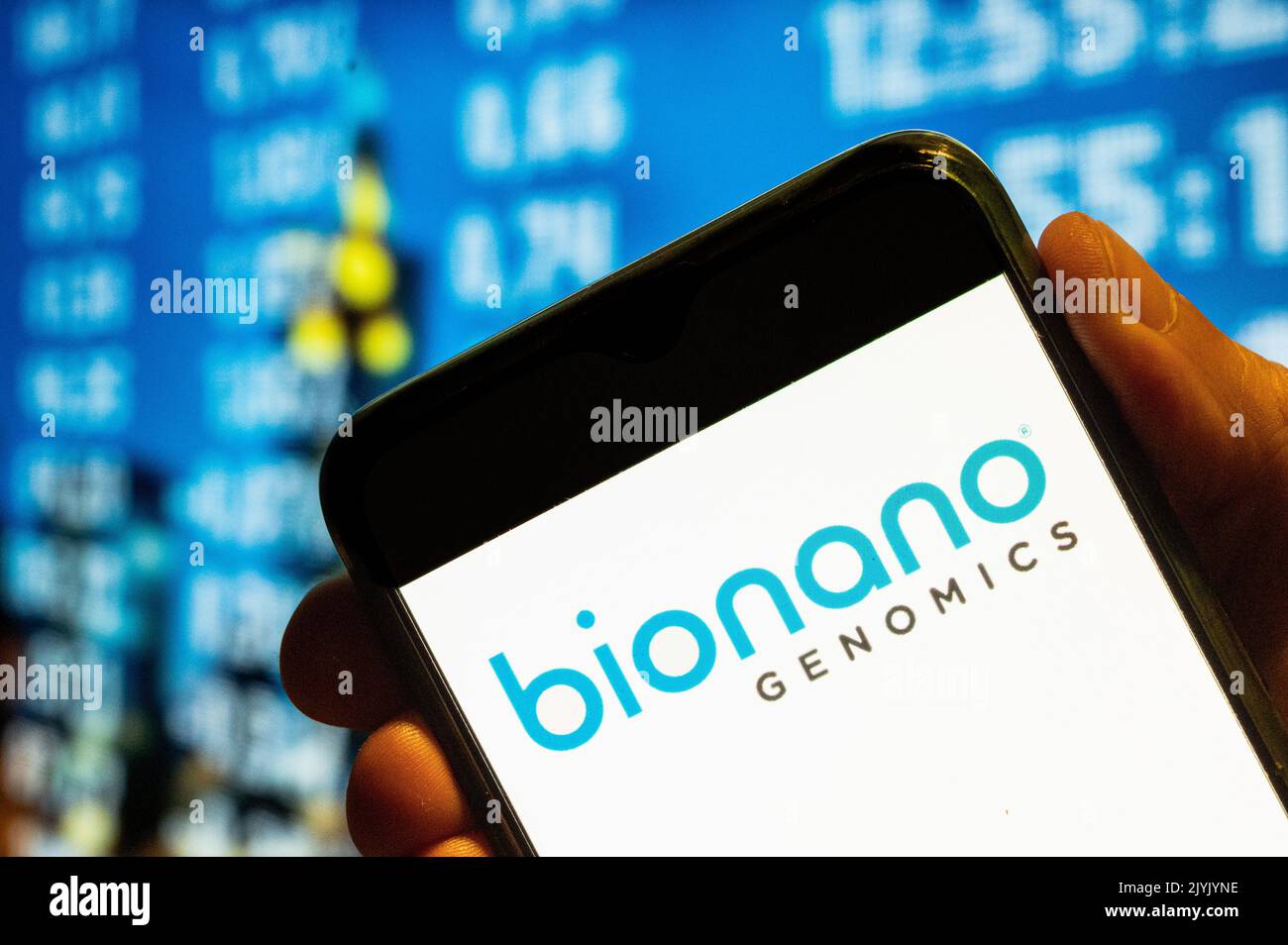 Dans cette illustration, la plate-forme d'analyse des longs segments de la société de biotechnologie de l'ADN génomique Bionano Genomics affiche le logo sur un écran de smartphone. Banque D'Images